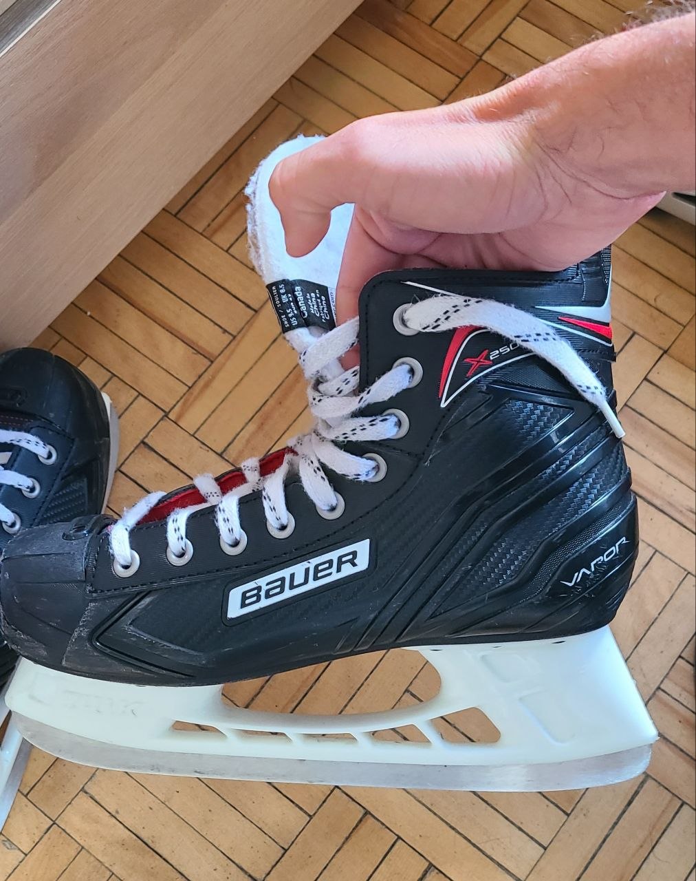 Bauer Vapor Ice Hockey Skates — photo 1 of 3