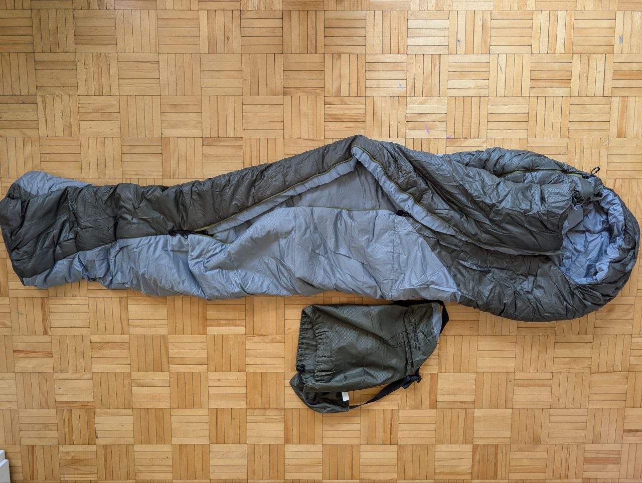 Sleeping Bag — photo 1 of 2
